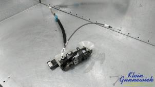 Gebruikte Slotmechaniek Portier 2Deurs links Opel Combo Prijs € 45,00 Margeregeling aangeboden door Klein Gunnewiek Autodemontage & Motorentechniek