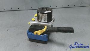 Gebruikte ABS Pomp Renault Twingo Prijs € 24,00 Margeregeling aangeboden door Klein Gunnewiek Autodemontage & Motorentechniek