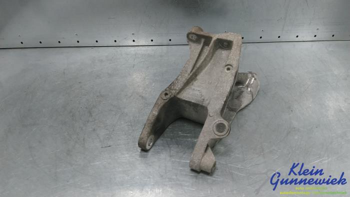 Gebruikte Motorrubber Volkswagen Transporter Prijs € 32,00 Margeregeling aangeboden door Klein Gunnewiek Autodemontage & Motorentechniek