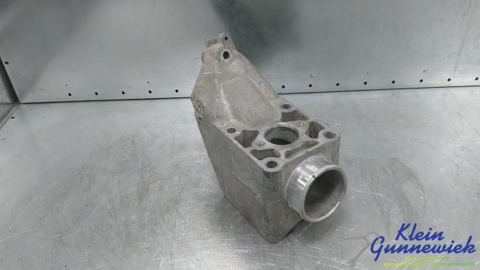 Gebruikte Motorsteun Mercedes Vito Prijs € 45,00 Margeregeling aangeboden door Klein Gunnewiek Autodemontage & Motorentechniek