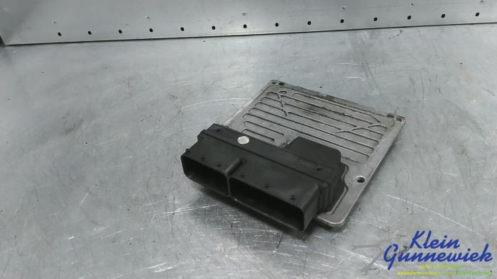 Inspuitcomputer van een Mercedes C-Klasse 2004