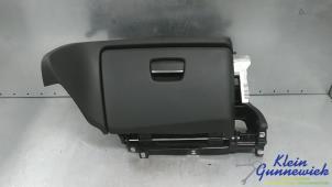 Gebruikte Dashboardkastje BMW 1-Serie Prijs € 45,00 Margeregeling aangeboden door Klein Gunnewiek Autodemontage & Motorentechniek