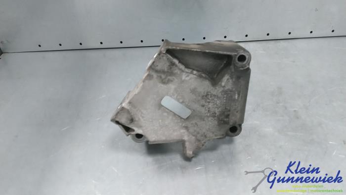 Gebruikte Motorrubber Opel Corsa Prijs € 30,00 Margeregeling aangeboden door Klein Gunnewiek Autodemontage & Motorentechniek