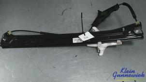 Gebruikte Raammechaniek 4Deurs rechts-achter Volkswagen Touran Prijs € 31,00 Margeregeling aangeboden door Klein Gunnewiek Autodemontage & Motorentechniek