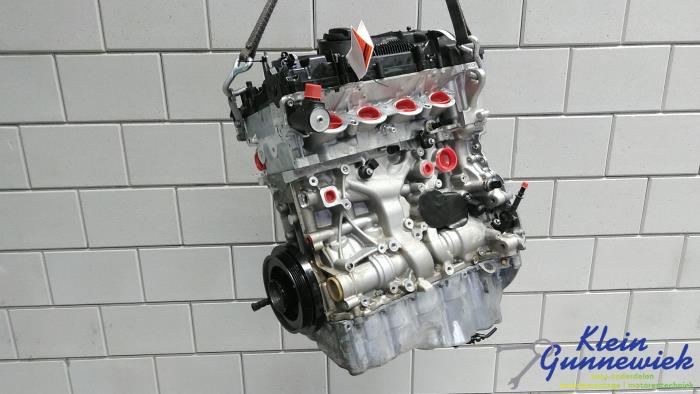 Motor van een BMW 3-Serie 2021