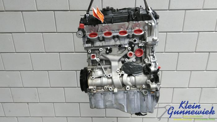 Motor van een BMW 3-Serie 2021