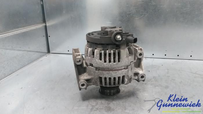 Gebruikte Dynamo Opel Zafira Prijs € 30,00 Margeregeling aangeboden door Klein Gunnewiek Autodemontage & Motorentechniek