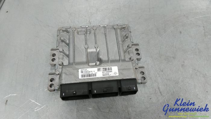 Gebruikte Inspuitcomputer Renault Captur Prijs € 189,00 Margeregeling aangeboden door Klein Gunnewiek Autodemontage & Motorentechniek