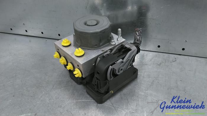 ABS Pomp van een Renault Clio 2018