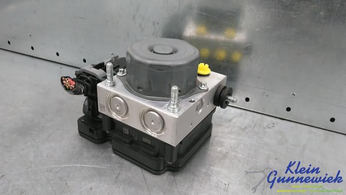 ABS Pomp van een Renault Clio 2018