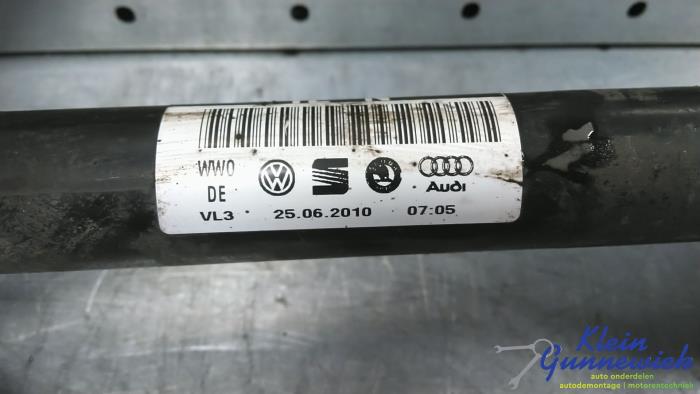 Gebruikte Steekas links-voor Volkswagen Passat Prijs € 75,00 Margeregeling aangeboden door Klein Gunnewiek Autodemontage & Motorentechniek