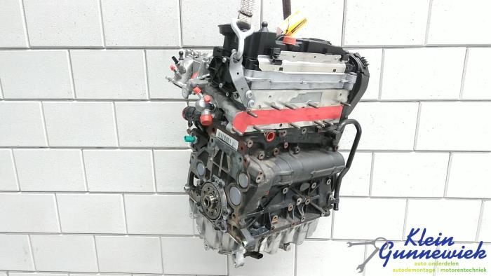 Motor van een Volkswagen Passat 2016