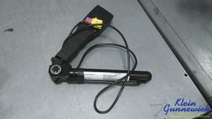 Gebruikte Gordelspanner rechts Opel Signum Prijs € 45,00 Margeregeling aangeboden door Klein Gunnewiek Autodemontage & Motorentechniek