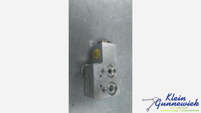Gebruikte Airco deel (div) Audi A8 Prijs € 41,00 Margeregeling aangeboden door Klein Gunnewiek Autodemontage & Motorentechniek
