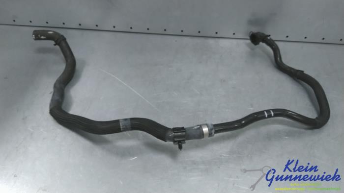 Gebruikte Waterpijp Jaguar I-Pace Prijs € 30,00 Margeregeling aangeboden door Klein Gunnewiek Autodemontage & Motorentechniek