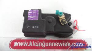 Gebruikte Motor Centrale Deurvergrendeling Hyundai H200 Prijs € 25,00 Margeregeling aangeboden door Klein Gunnewiek Autodemontage & Motorentechniek