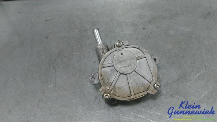 Gebruikte Vacuumpomp (Diesel) Mercedes C-Klasse Prijs € 50,00 Margeregeling aangeboden door Klein Gunnewiek Autodemontage & Motorentechniek