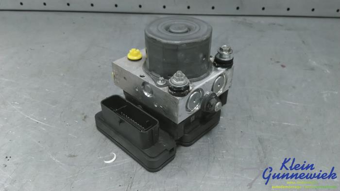 Gebruikte ABS Pomp Opel Corsa Prijs € 28,00 Margeregeling aangeboden door Klein Gunnewiek Autodemontage & Motorentechniek