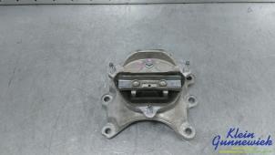 Gebruikte Versnellingsbak Steun Porsche Macan Prijs € 30,00 Margeregeling aangeboden door Klein Gunnewiek Autodemontage & Motorentechniek