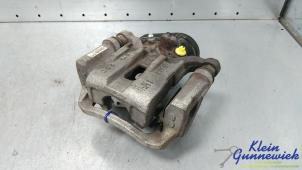 Gebruikte Remklauw (Tang) links-achter Hyundai Kona Prijs € 95,00 Margeregeling aangeboden door Klein Gunnewiek Autodemontage & Motorentechniek