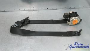 Gebruikte Veiligheidsgordel rechts-voor Mercedes GLB-Klasse Prijs € 145,00 Margeregeling aangeboden door Klein Gunnewiek Autodemontage & Motorentechniek