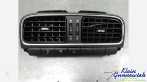 Gebruikte Luchtrooster Dashboard Volkswagen Polo Prijs € 25,00 Margeregeling aangeboden door Klein Gunnewiek Autodemontage & Motorentechniek
