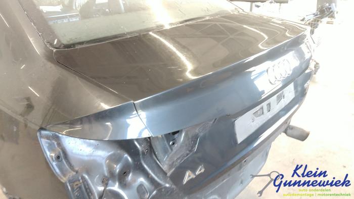 Kofferdeksel van een Audi A4 2015