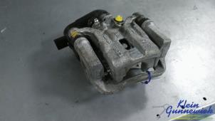 Gebruikte Remklauw (Tang) links-achter Hyundai Kona Prijs € 95,00 Margeregeling aangeboden door Klein Gunnewiek Autodemontage & Motorentechniek