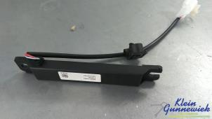 Gebruikte Antenne Hyundai Kona Prijs € 26,00 Margeregeling aangeboden door Klein Gunnewiek Autodemontage & Motorentechniek