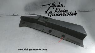 Gebruikte C-stijl afdekkap rechts Mercedes Vito Prijs € 35,00 Margeregeling aangeboden door Klein Gunnewiek Autodemontage & Motorentechniek