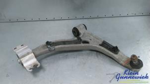 Gebruikte Draagarm onder links-voor Mercedes A-Klasse Prijs € 135,00 Margeregeling aangeboden door Klein Gunnewiek Autodemontage & Motorentechniek