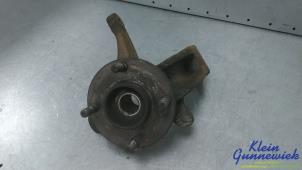 Gebruikte Fusee rechts-voor Ford Fiesta Prijs € 35,00 Margeregeling aangeboden door Klein Gunnewiek Autodemontage & Motorentechniek