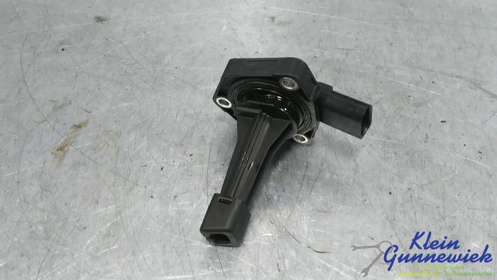 Olie niveau sensor van een Audi A6 2010