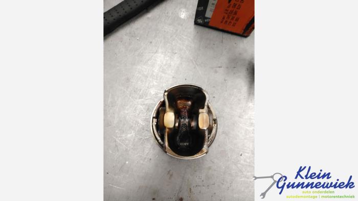 Zuiger van een Volkswagen Passat 2013