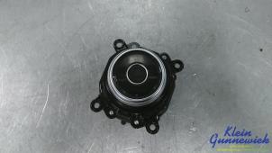 Gebruikte MMI schakelaar Kia Sorento Prijs € 445,00 Margeregeling aangeboden door Klein Gunnewiek Autodemontage & Motorentechniek