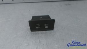 Gebruikte AUX/USB aansluiting Audi RS3 Prijs € 40,00 Margeregeling aangeboden door Klein Gunnewiek Autodemontage & Motorentechniek