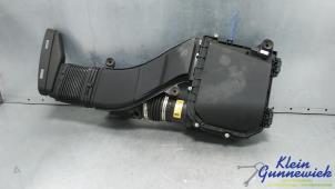 Gebruikte Luchtfilterhuis Mercedes C-Klasse Prijs € 75,00 Margeregeling aangeboden door Klein Gunnewiek Autodemontage & Motorentechniek