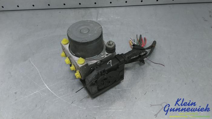 Gebruikte ABS Pomp Renault Clio Prijs € 47,00 Margeregeling aangeboden door Klein Gunnewiek Autodemontage & Motorentechniek