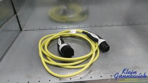 Gebruikte Oplaadkabel elektrische auto Volkswagen ID.4 Prijs € 150,00 Margeregeling aangeboden door Klein Gunnewiek Autodemontage & Motorentechniek