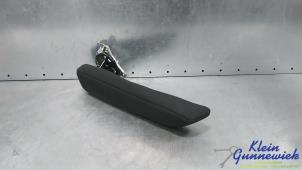 Gebruikte Armleuning Opel Vivaro Prijs € 125,00 Margeregeling aangeboden door Klein Gunnewiek Autodemontage & Motorentechniek