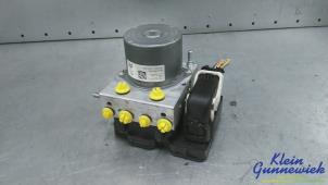 Gebruikte ABS Pomp Opel Vivaro Prijs € 295,00 Margeregeling aangeboden door Klein Gunnewiek Autodemontage & Motorentechniek