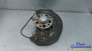 Gebruikte Fusee links-voor Mercedes CLA Prijs € 175,00 Margeregeling aangeboden door Klein Gunnewiek Autodemontage & Motorentechniek