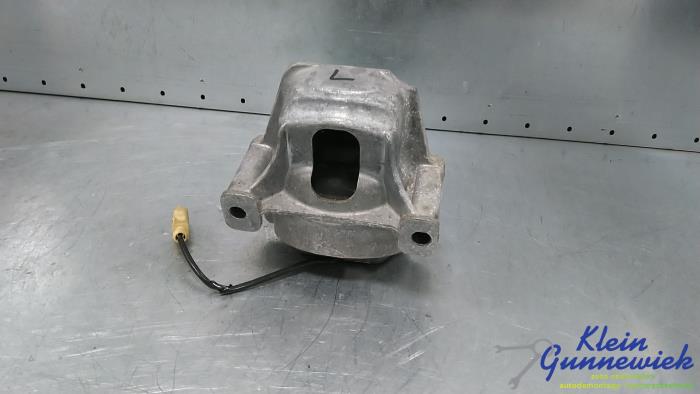 Gebruikte Motorrubber Audi Q5 Prijs € 58,00 Margeregeling aangeboden door Klein Gunnewiek Autodemontage & Motorentechniek