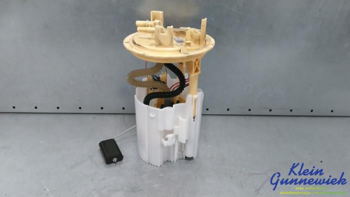 Gebruikte Tank element Pomp Mercedes Sprinter Prijs € 140,00 Margeregeling aangeboden door Klein Gunnewiek Autodemontage & Motorentechniek