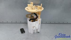 Gebruikte Tank element Pomp Mercedes Sprinter Prijs € 145,00 Margeregeling aangeboden door Klein Gunnewiek Autodemontage & Motorentechniek