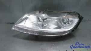 Gebruikte Koplamp links Volkswagen Phaeton Prijs € 245,00 Margeregeling aangeboden door Klein Gunnewiek Autodemontage & Motorentechniek