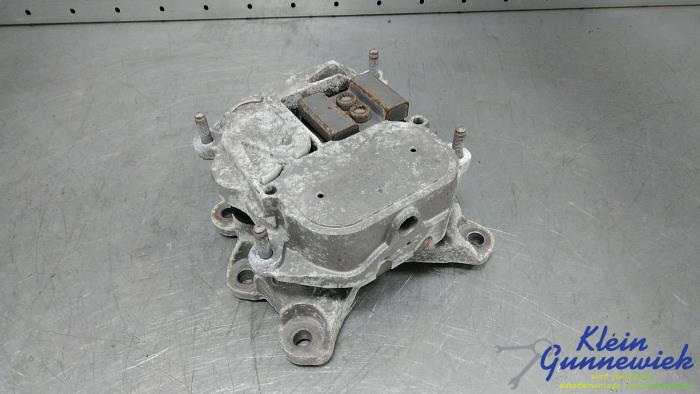 Gebruikte Versnellingsbak Steun Audi A6 Prijs € 35,00 Margeregeling aangeboden door Klein Gunnewiek Autodemontage & Motorentechniek
