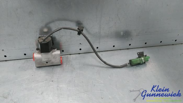 Gebruikte Airco deel (div) Renault Zoe Prijs € 38,00 Margeregeling aangeboden door Klein Gunnewiek Autodemontage & Motorentechniek