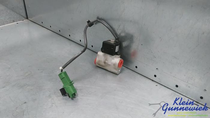 Gebruikte Airco deel (div) Renault Zoe Prijs € 38,00 Margeregeling aangeboden door Klein Gunnewiek Autodemontage & Motorentechniek