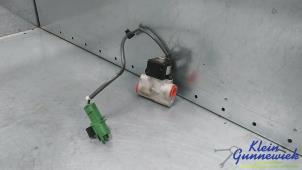 Gebruikte Airco deel (div) Renault Zoe Prijs € 50,00 Margeregeling aangeboden door Klein Gunnewiek Autodemontage & Motorentechniek